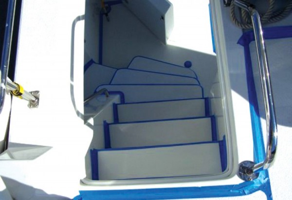 Ultra-Tuff Anti-slip Coating Installed on Boat Steps - Rubberized Coating - Anti-slip Paint -  Slip Resistant Treatment