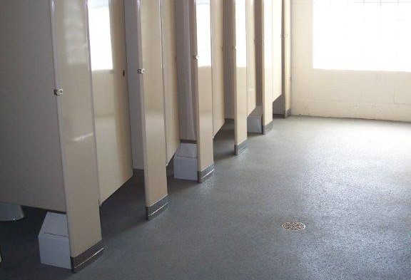 Ultra-Tuff Anti-slip Coating - Bathroom Stalls - Non-slip Rubberized Coating - Anti-slip Paint - Slip Resistant Treatment