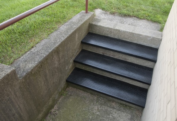 Musson 633-3 Outdoor Anti-slip Step Cover - Recycled Rubber Step Cover